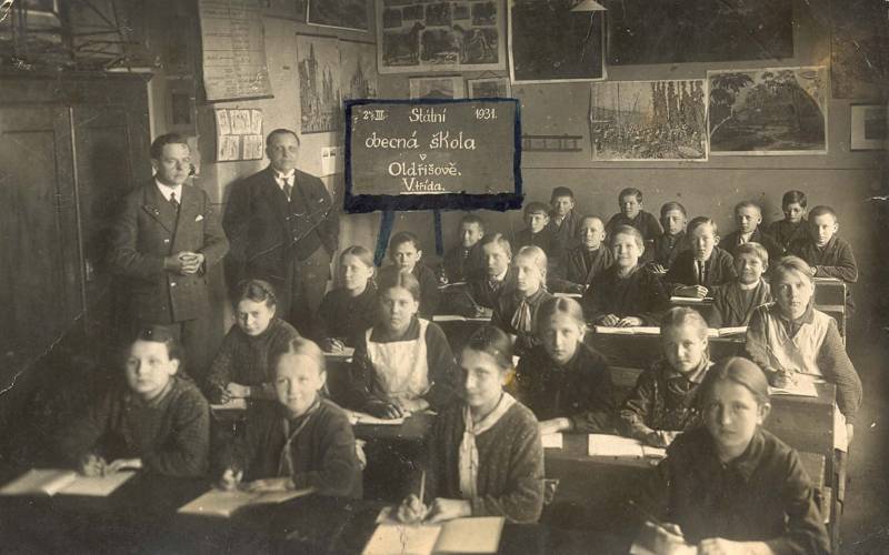 obecna skola v Oldrisove 1931.jpg